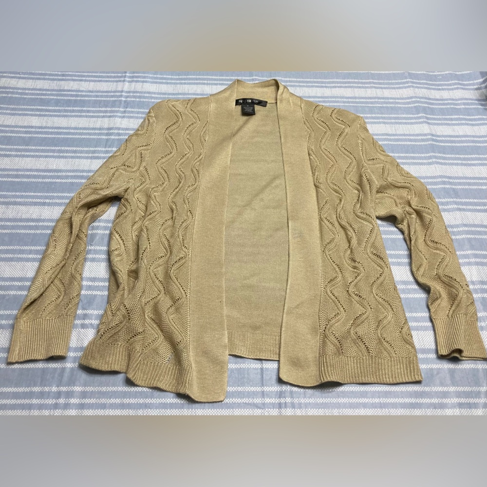 💛TODAY***$15***89th & Madison olive green open cardigan.